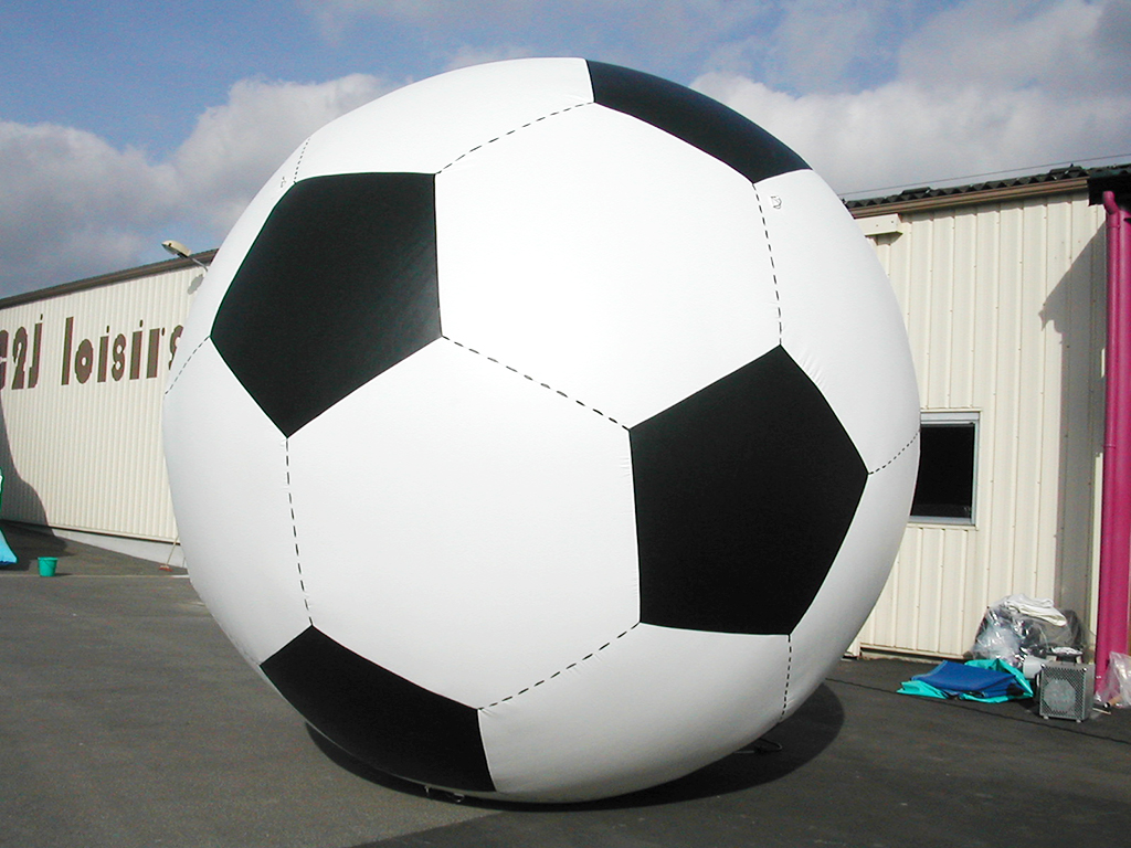 Ballon de foot géant pour manifestations sportives